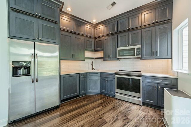 820 Garden District Drive, Charlotte, NC 28202
