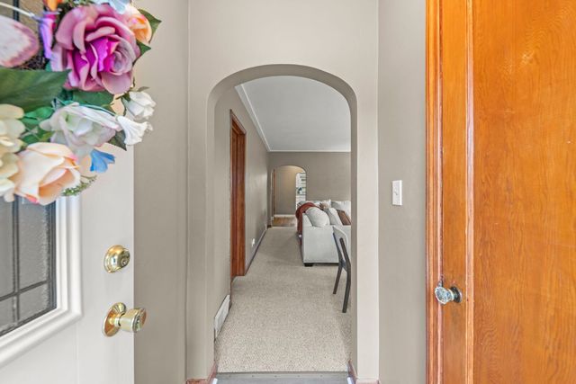 1207 Oregon Street, Joliet, IL 60435