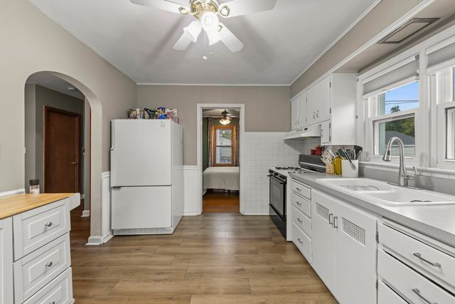 1207 Oregon Street, Joliet, IL 60435