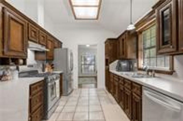 3919 Hawk Owl Cove, College Station, TX 77845