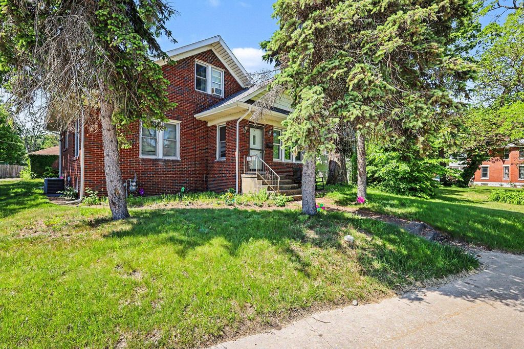 1807 E Michigan Boulevard, Michigan City, IN 46360