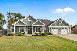 802 Trisha Lane, Prairie Grove, AR 72753