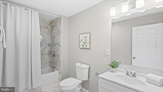 6041 CECIL AVE, Baltimore, MD 21207