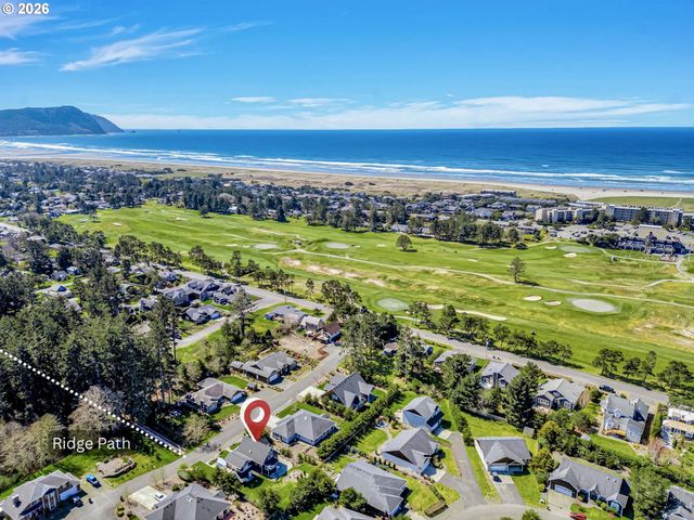 704 10TH St, Gearhart, OR 97138