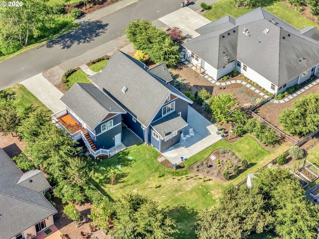 704 10TH St, Gearhart, OR 97138