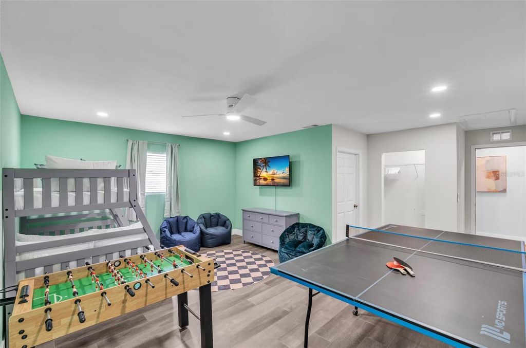 Image 26 of property listing at 5211 17TH AVENUE W, Bradenton, FL 34209