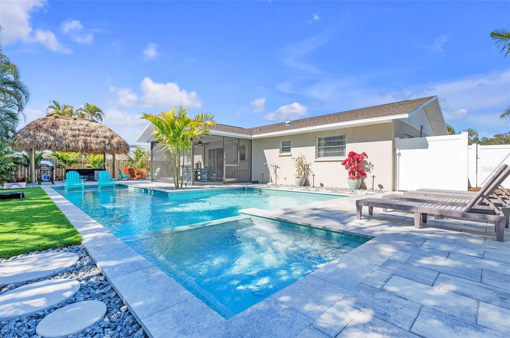 Image 40 of property listing at 5211 17TH AVENUE W, Bradenton, FL 34209
