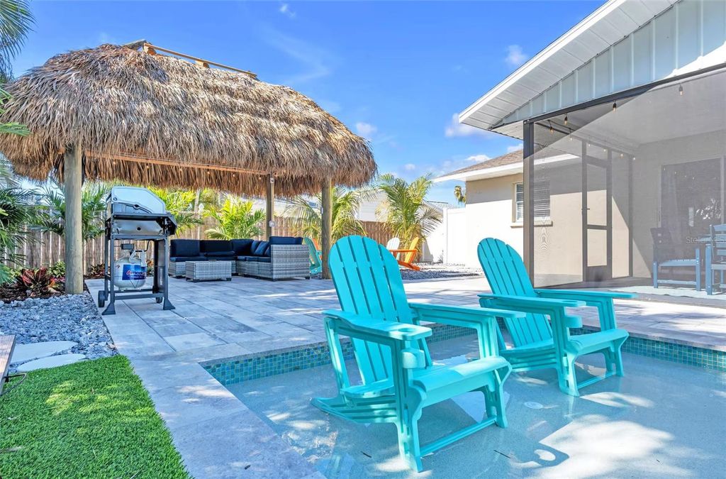 Image 9 of property listing at 5211 17TH AVENUE W, Bradenton, FL 34209