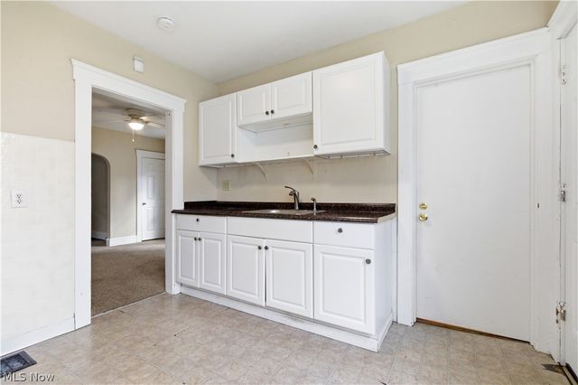 2609 Hood Avenue, Cleveland, OH 44109