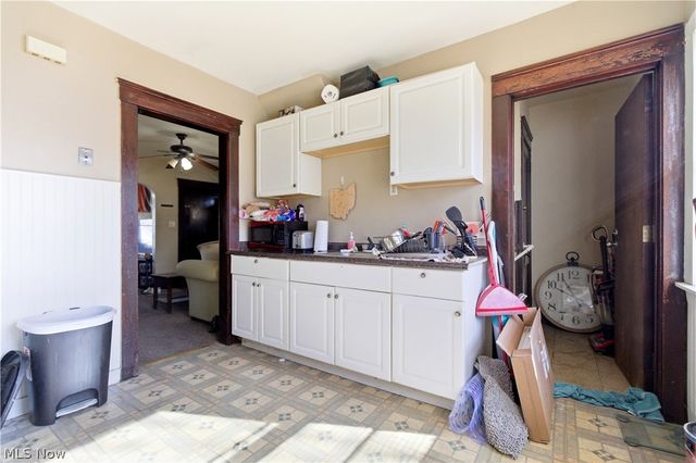 2609 Hood Avenue, Cleveland, OH 44109