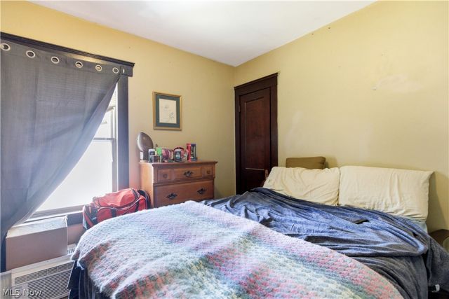 2609 Hood Avenue, Cleveland, OH 44109