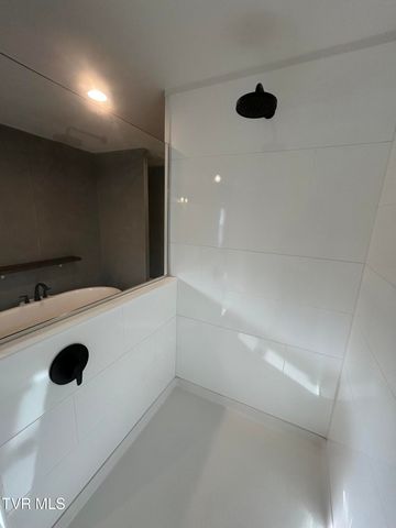 635 McDonald Road, Midway, TN 37809