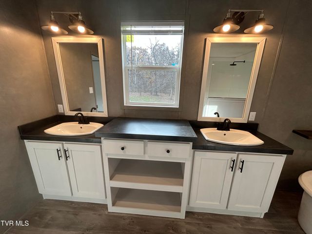 635 McDonald Road, Midway, TN 37809