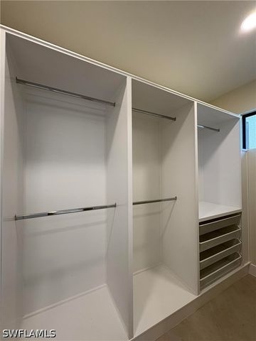 526 37th AVE NE, Naples, FL 34120