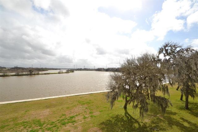 18800 Egret Bay Boulevard 106, Houston, TX 77058