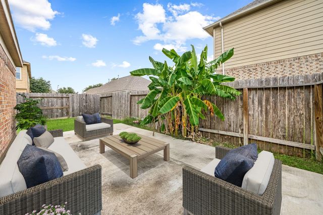 2802 Finwood Drive, Rosenberg, TX 77471