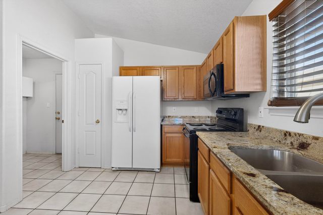 5824 Gemini Avenue NW, Albuquerque, NM 87114