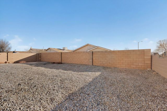 5824 Gemini Avenue NW, Albuquerque, NM 87114