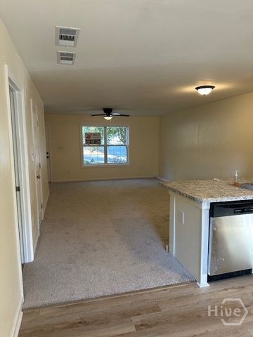 105 Westchester Drive A8, Athens, GA 30606