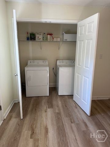 105 Westchester Drive A8, Athens, GA 30606