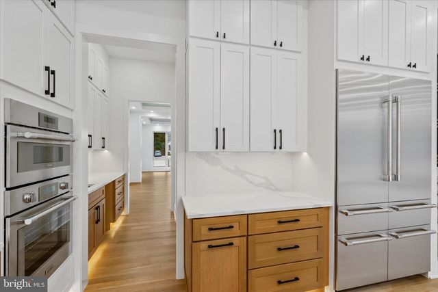 1832 PIMMIT DR, Falls Church, VA 22043