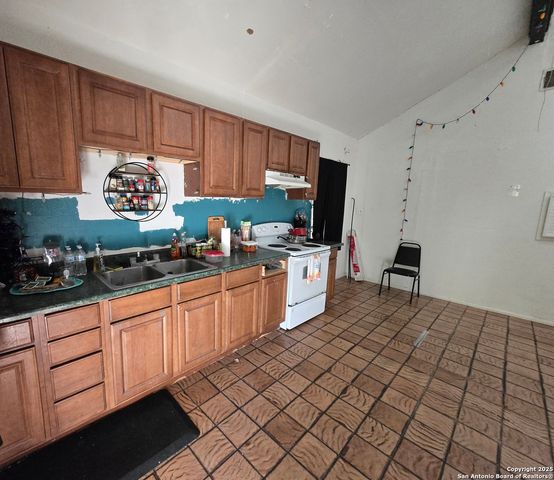 1806 Santa Anna St, San Antonio, TX 78201