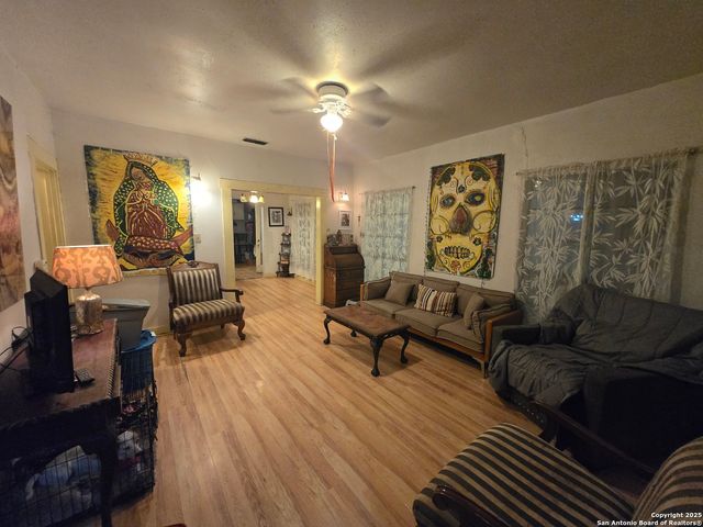 1806 Santa Anna St, San Antonio, TX 78201