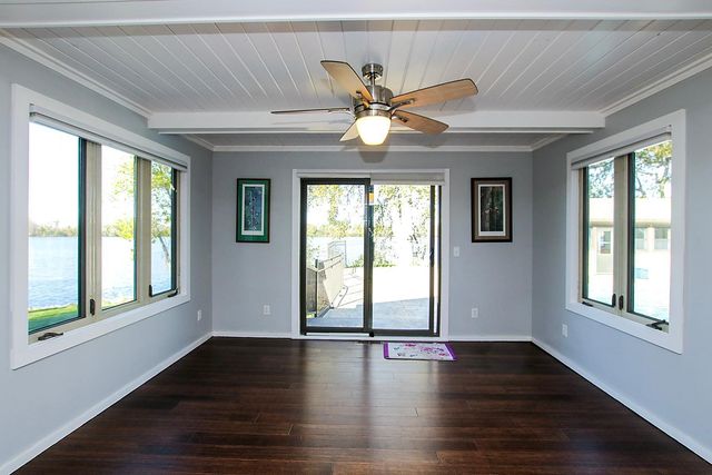 660 Lakewood Drive SW, Hutchinson, MN 55350