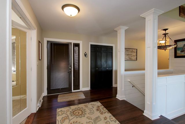 660 Lakewood Drive SW, Hutchinson, MN 55350