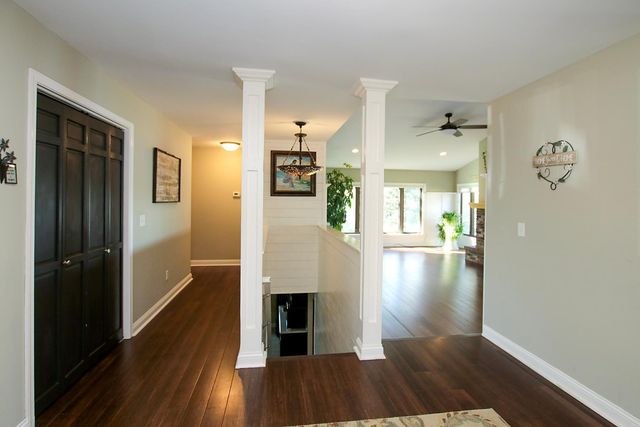 660 Lakewood Drive SW, Hutchinson, MN 55350