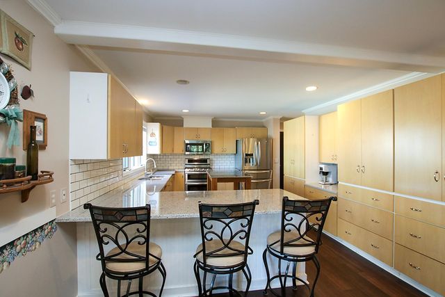 660 Lakewood Drive SW, Hutchinson, MN 55350