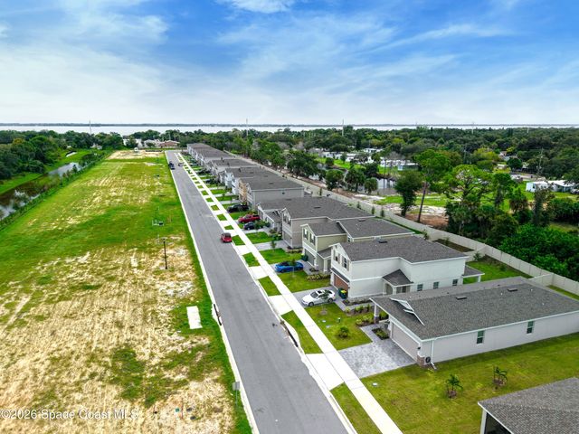 633 Rockaway Lane NW, Cocoa, FL 32927