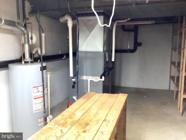 4208 JUNIPER DR, Reading, PA 19605