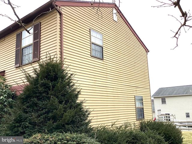 4208 JUNIPER DR, Reading, PA 19605