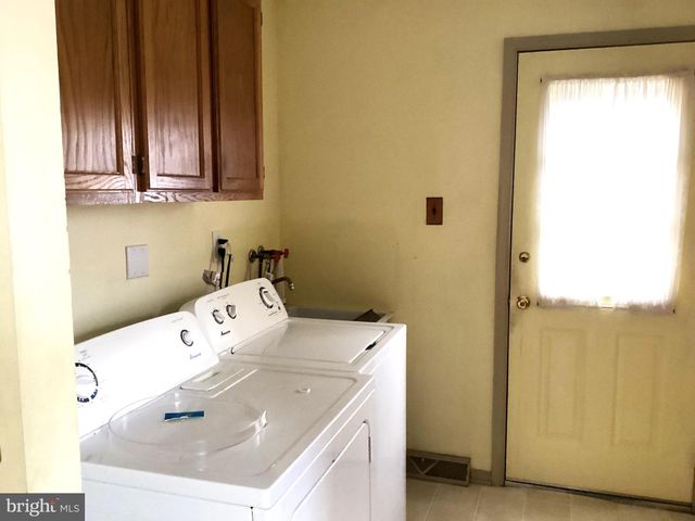 4208 JUNIPER DR, Reading, PA 19605