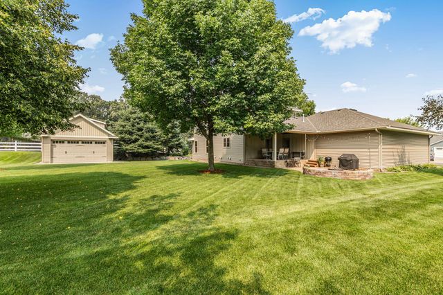 1201 Huntington Drive S, Sartell, MN 56377