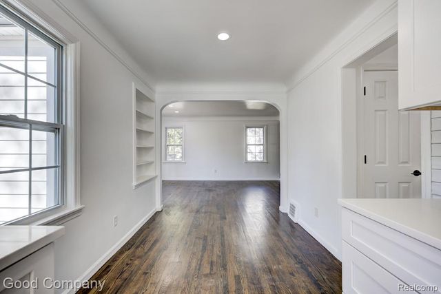 2716 Thomas Avenue, Berkley, MI 48072