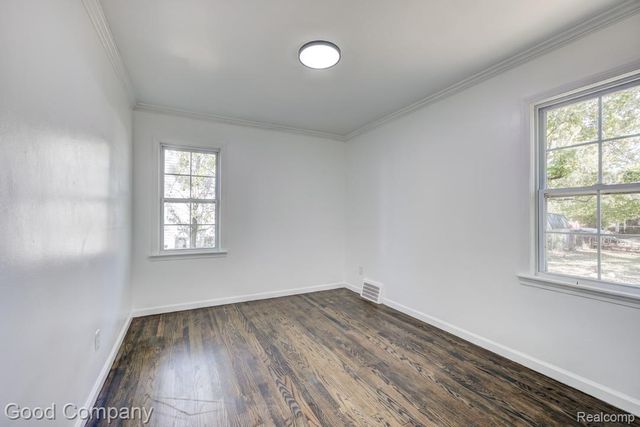 2716 Thomas Avenue, Berkley, MI 48072