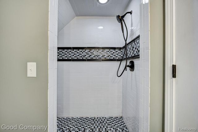 2716 Thomas Avenue, Berkley, MI 48072