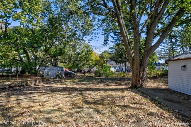 2716 Thomas Avenue, Berkley, MI 48072