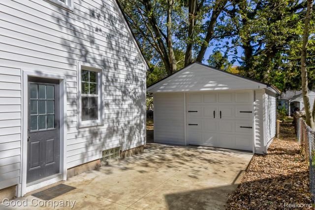 2716 Thomas Avenue, Berkley, MI 48072