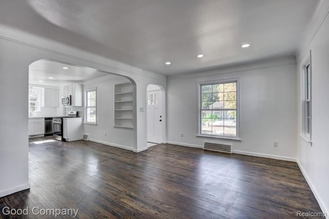 2716 Thomas Avenue, Berkley, MI 48072