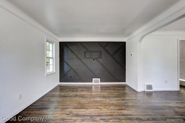 2716 Thomas Avenue, Berkley, MI 48072