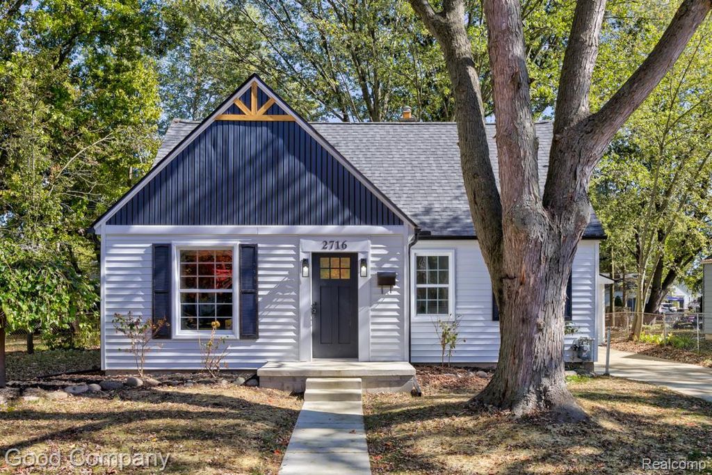 2716 Thomas Avenue, Berkley, MI 48072