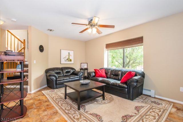 24 Faesch Ct, Rockaway Twp., NJ 07866