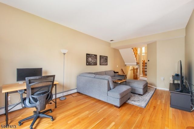 24 Faesch Ct, Rockaway Twp., NJ 07866