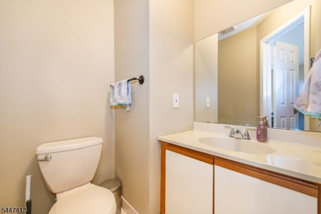 24 Faesch Ct, Rockaway Twp., NJ 07866