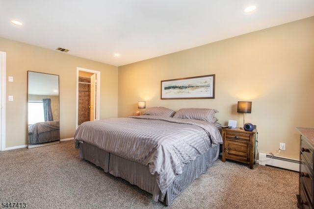 24 Faesch Ct, Rockaway Twp., NJ 07866