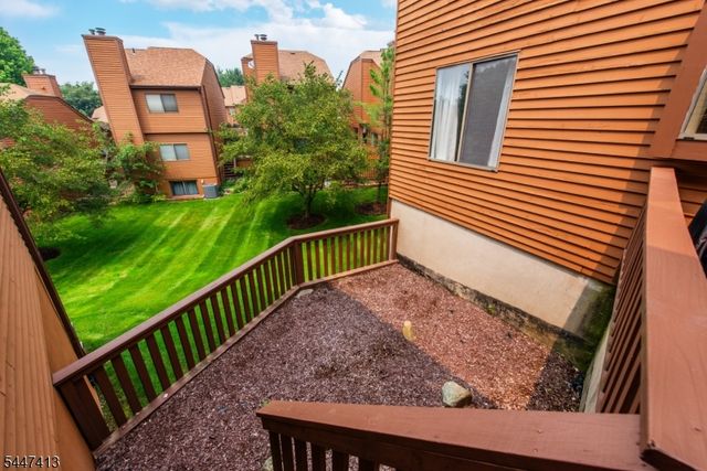 24 Faesch Ct, Rockaway Twp., NJ 07866