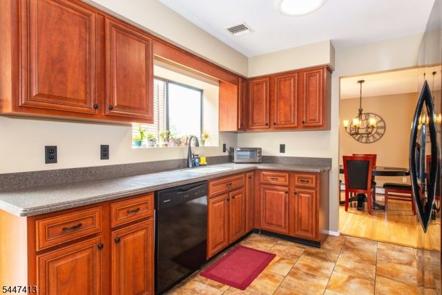24 Faesch Ct, Rockaway Twp., NJ 07866
